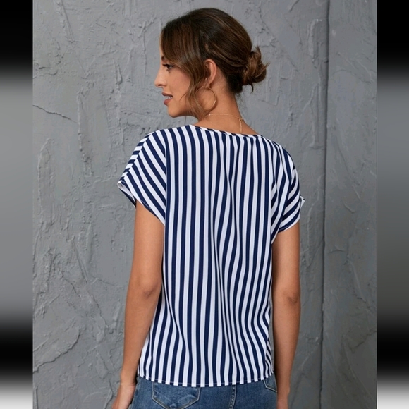 Striped V neck Blouse - Picture 6 of 6